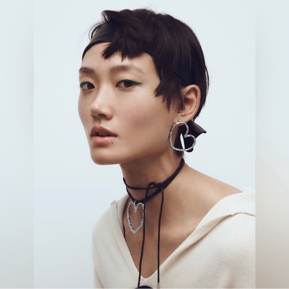 NWT Zara Silver Color Heart Earrings - Picture 3 of 8